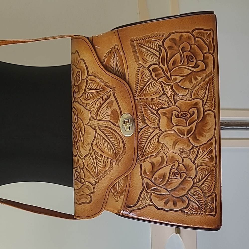 Vintage Tooled Leather Purse~Brow, Floral Pattern, Made in Mexico